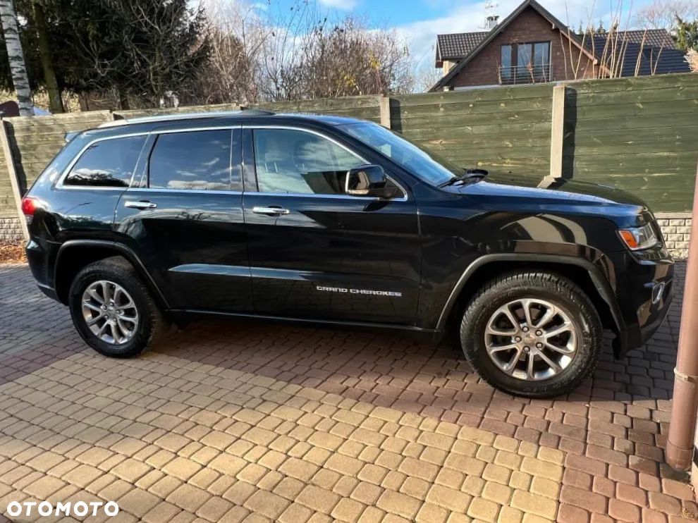 Jeep Grand Cherokee - 15