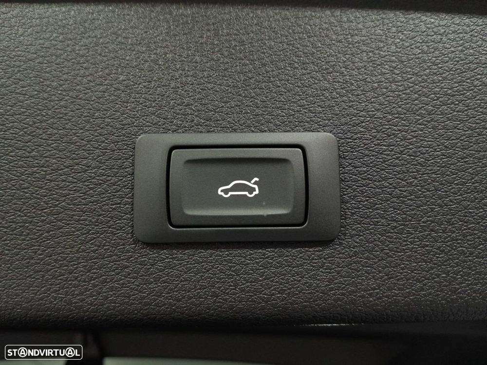 Audi Q8 e-Tron Sportback 55 quattro Advanced - 29