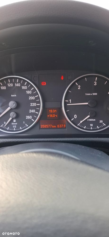 BMW Seria 3 320d - 10