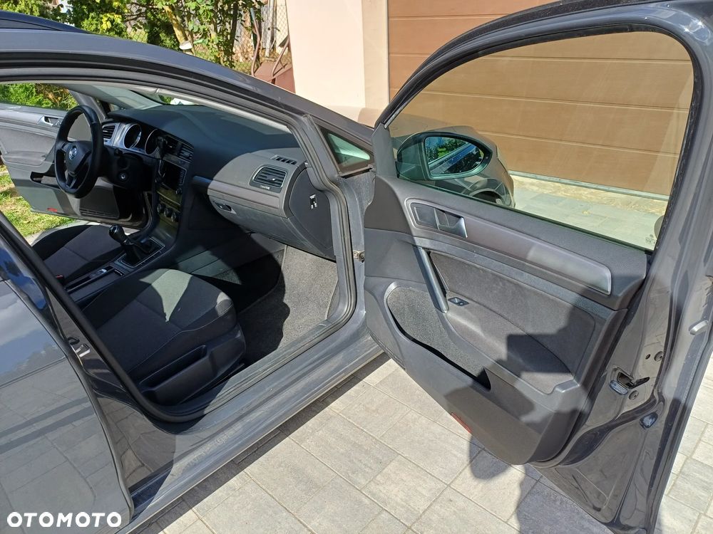 Volkswagen Golf - 21