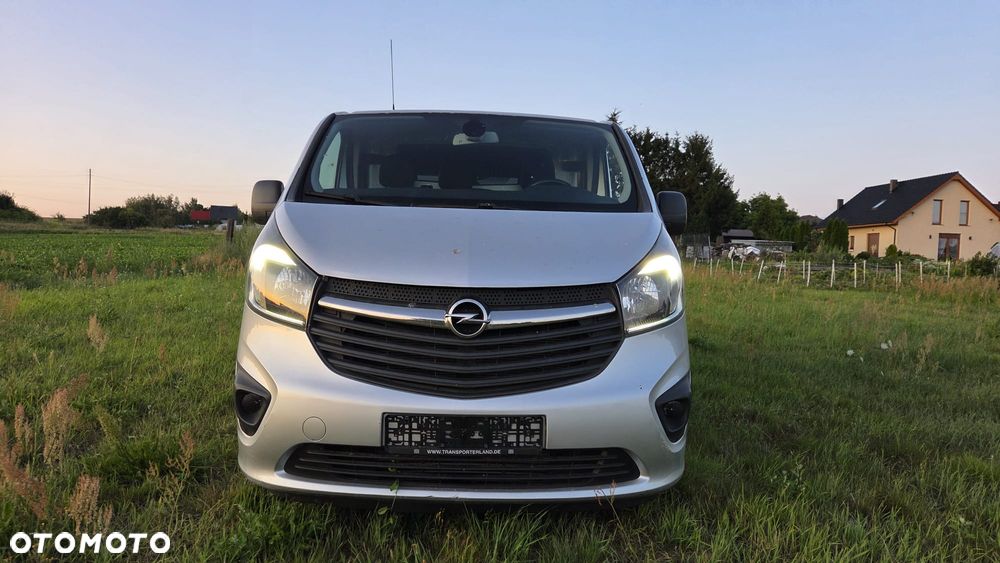 Opel Vivaro - 8