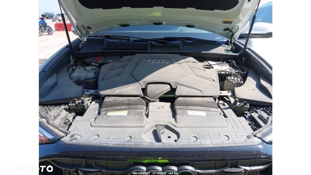 Audi Q8 55 TFSI quattro tiptronic - 13