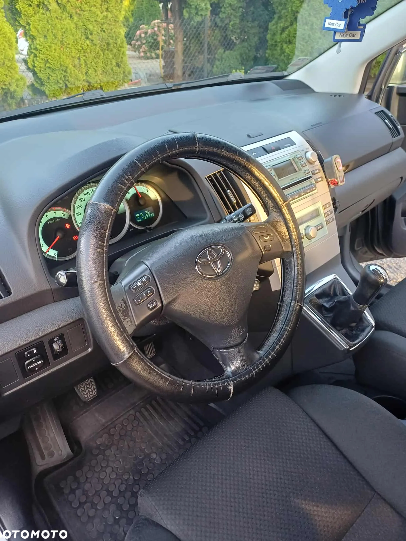 Toyota Corolla Verso - 8