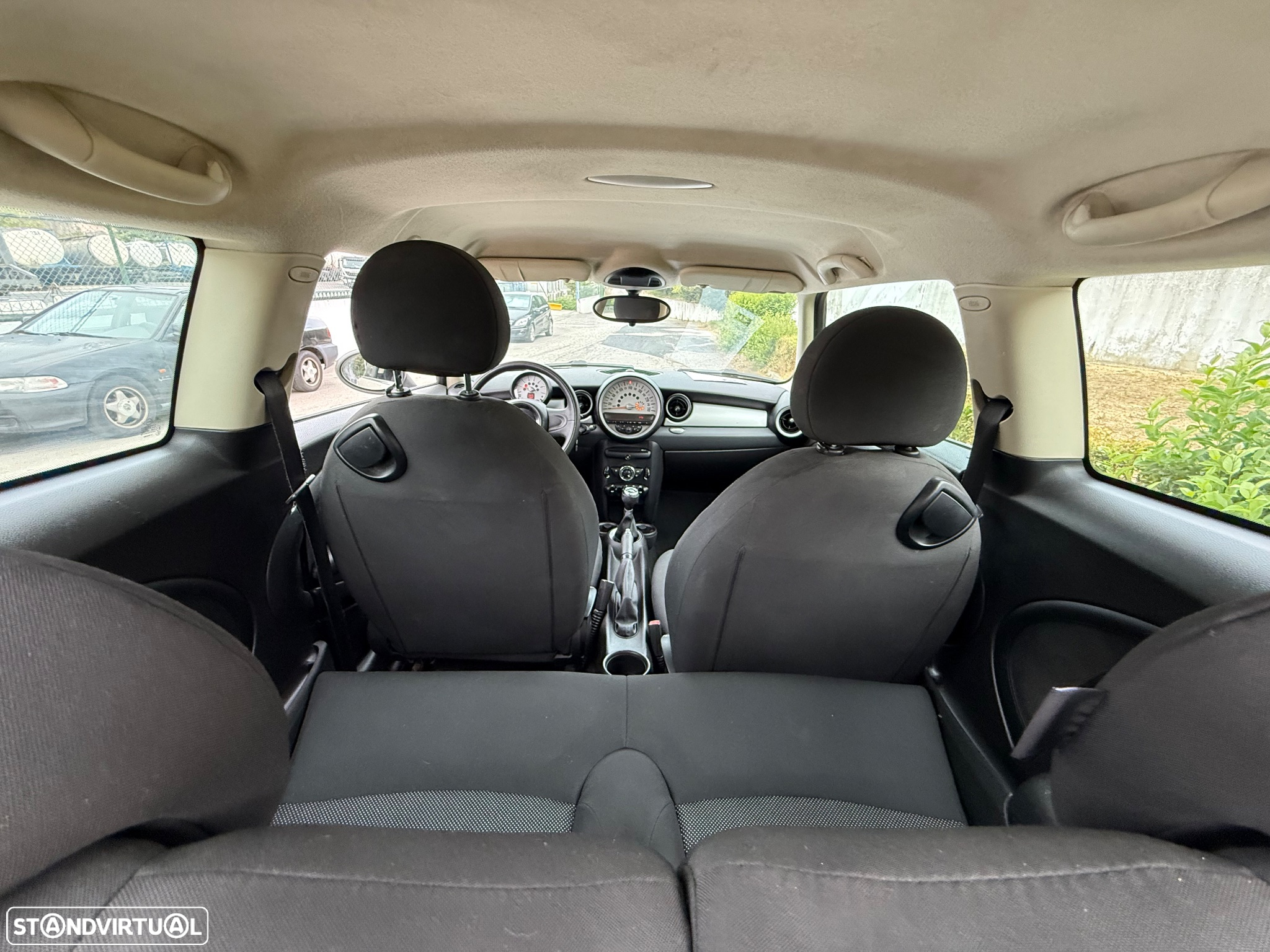 MINI 3 Portas Cooper D - 4