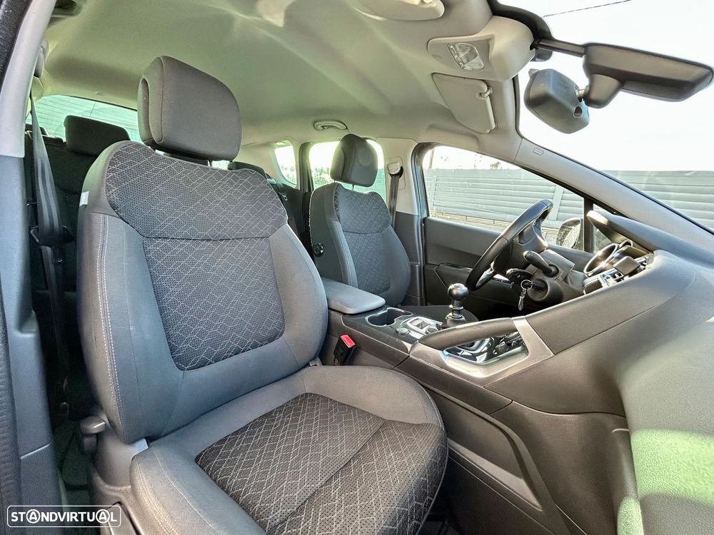 Peugeot 3008 - 16