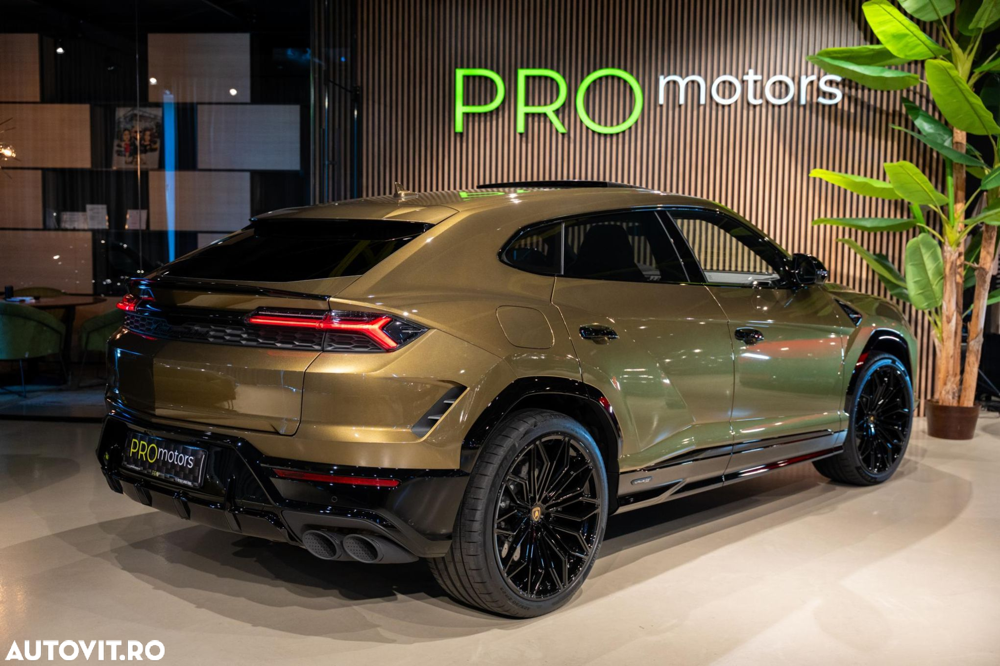 Lamborghini URUS - 29