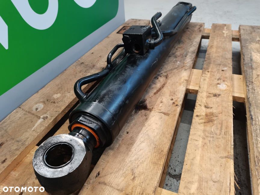 JCB 527-55 {Cylinder hydrauliczny podnośnika} - 8