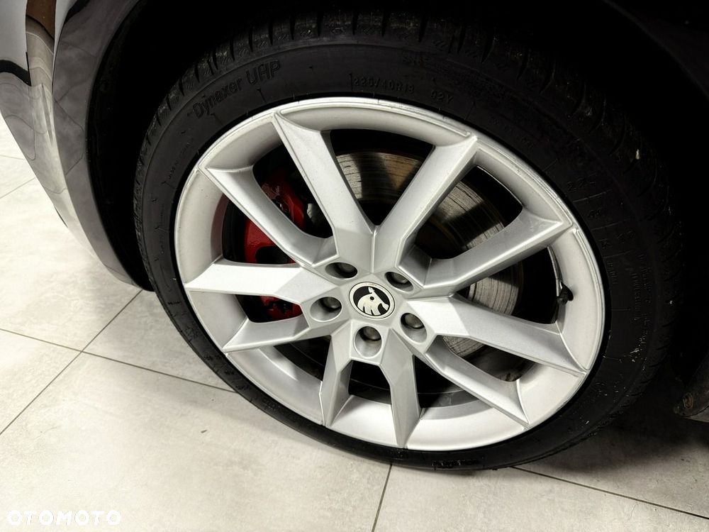 Skoda Octavia 2.0 TDI RS DSG - 13