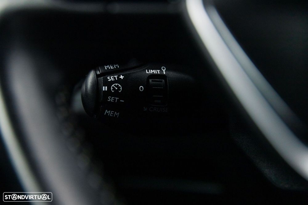 Peugeot 5008 1.5 BlueHDi Allure EAT8 - 33