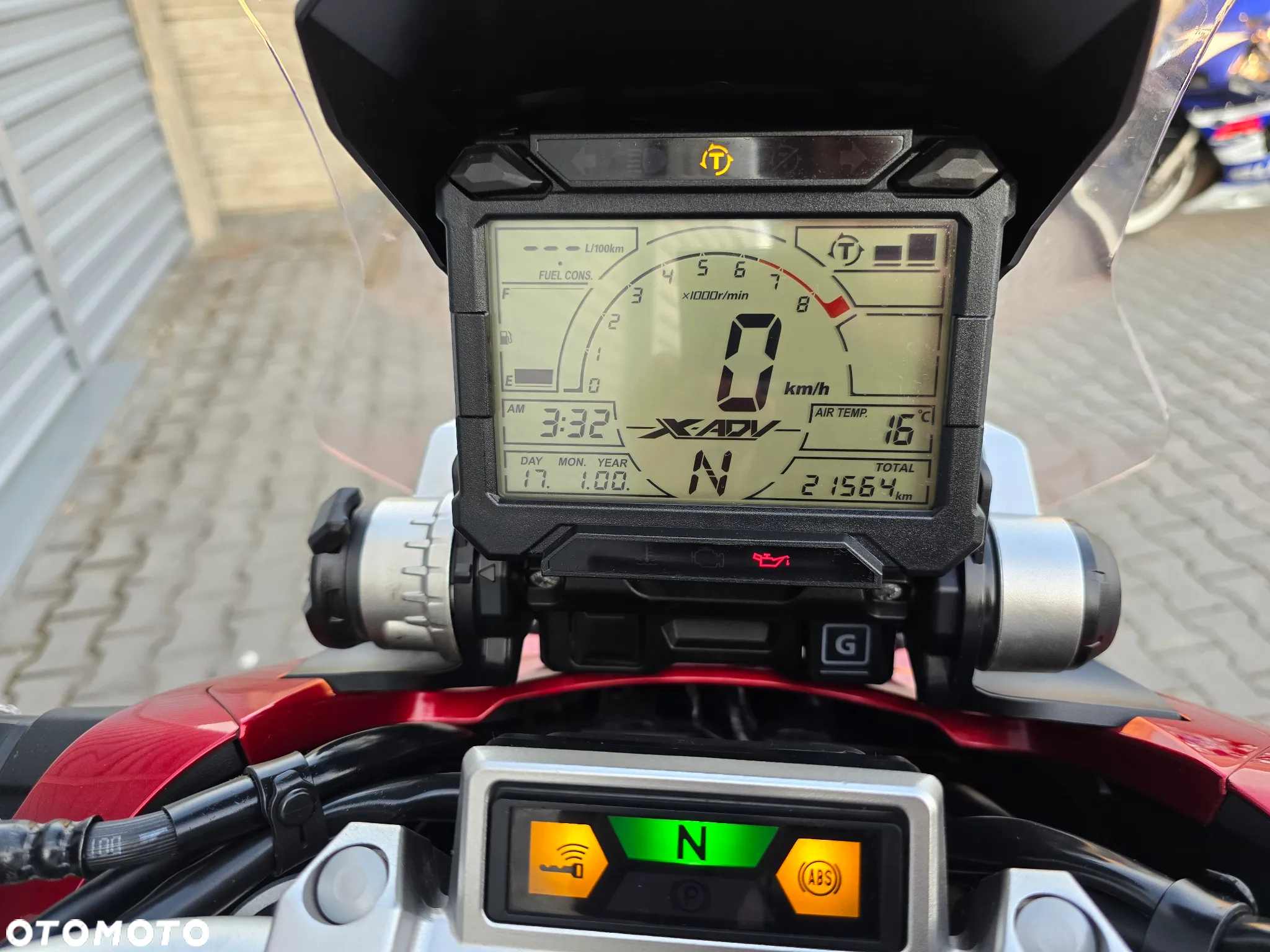 Honda X-ADV - 12