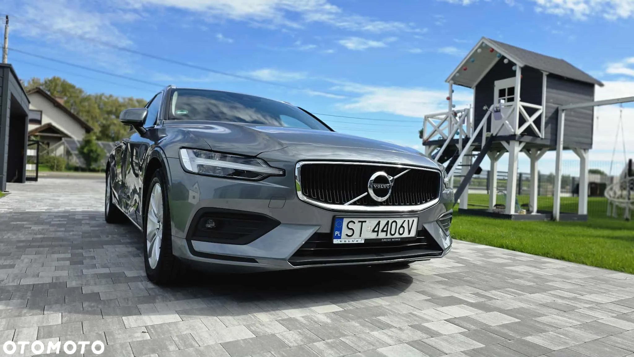Volvo V60 D4 AWD Momentum Pro - 1