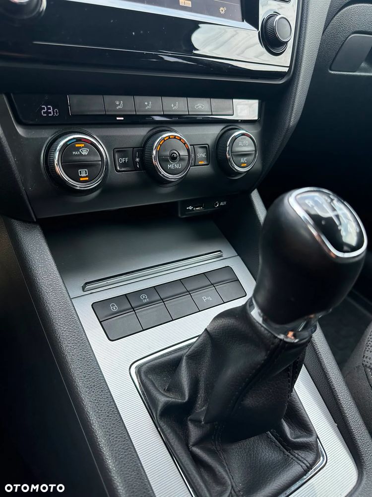 Skoda Octavia 2.0 TDI Style - 14