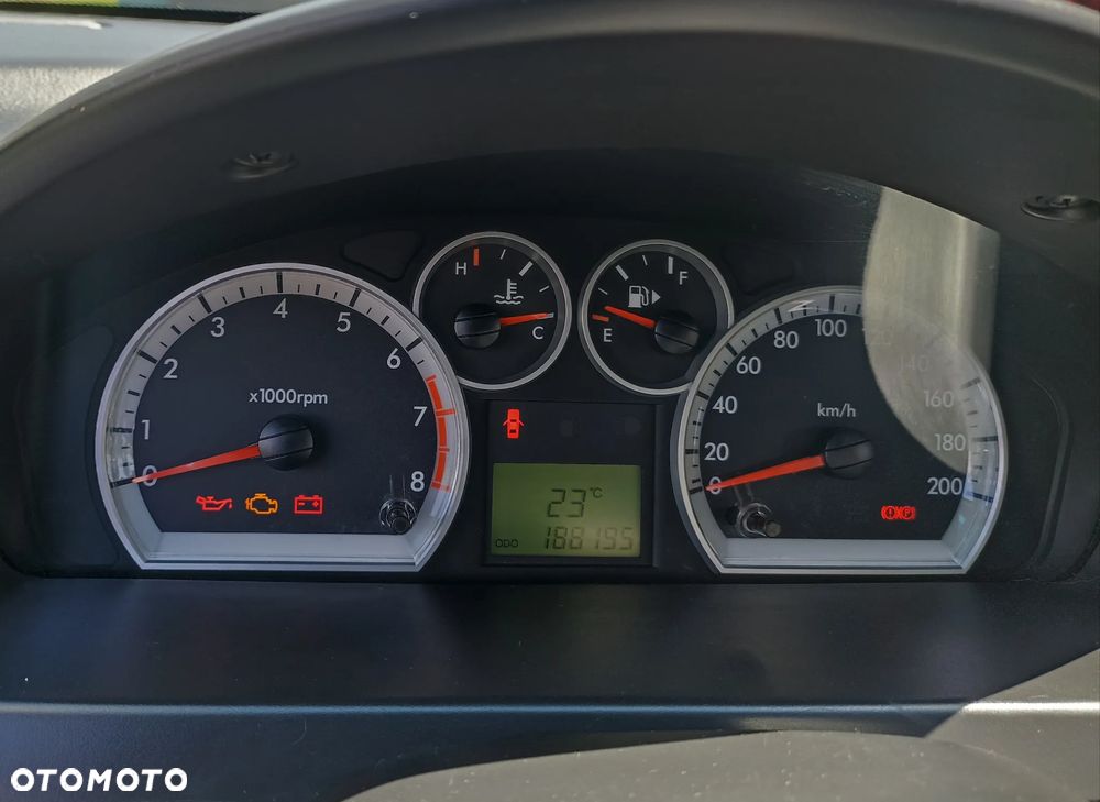 Chevrolet Aveo 1.2 16V LS - 5