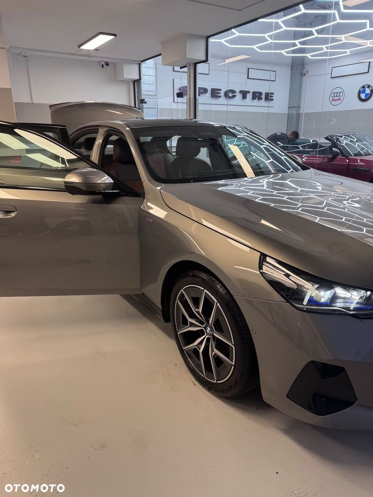 BMW Seria 5 520d xDrive mHEV M Sport Edition - 17