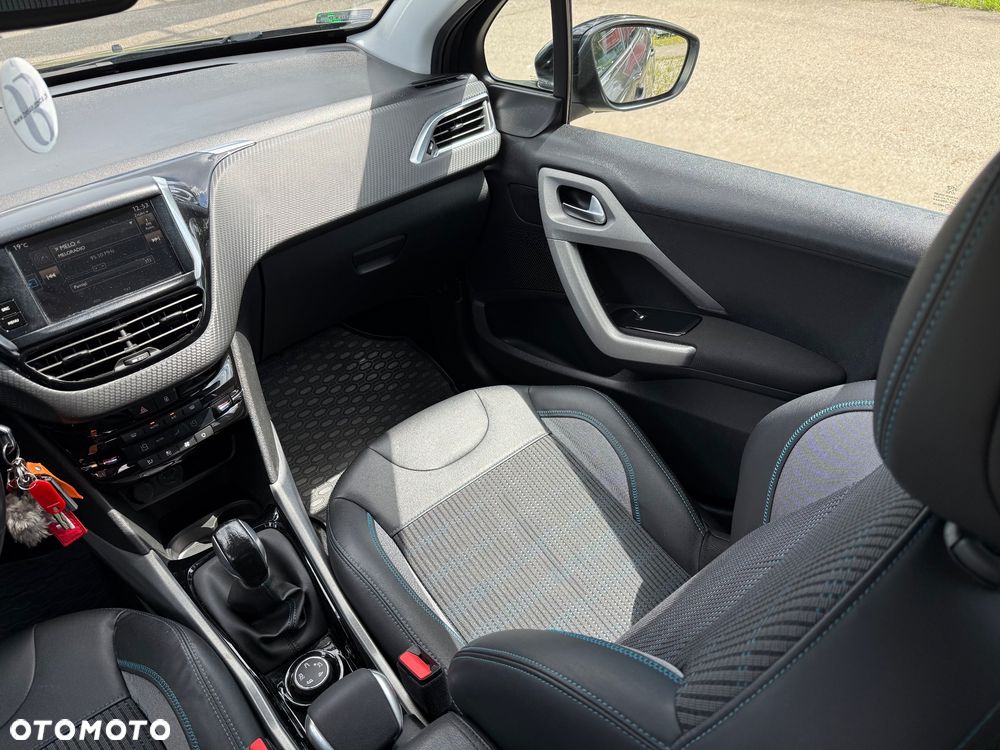 Peugeot 2008 1.2 Pure Tech Crossway S&S - 17