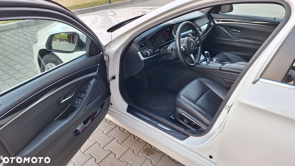BMW Seria 5 518d - 16