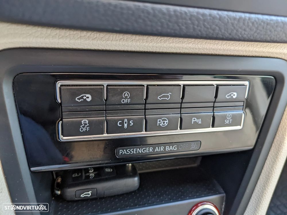 VW Sharan 2.0 TDI Highline DSG - 26