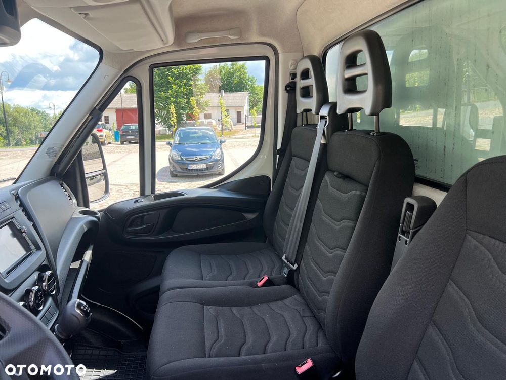 Iveco Daily 70C17 / Kontener / Winda / - 38