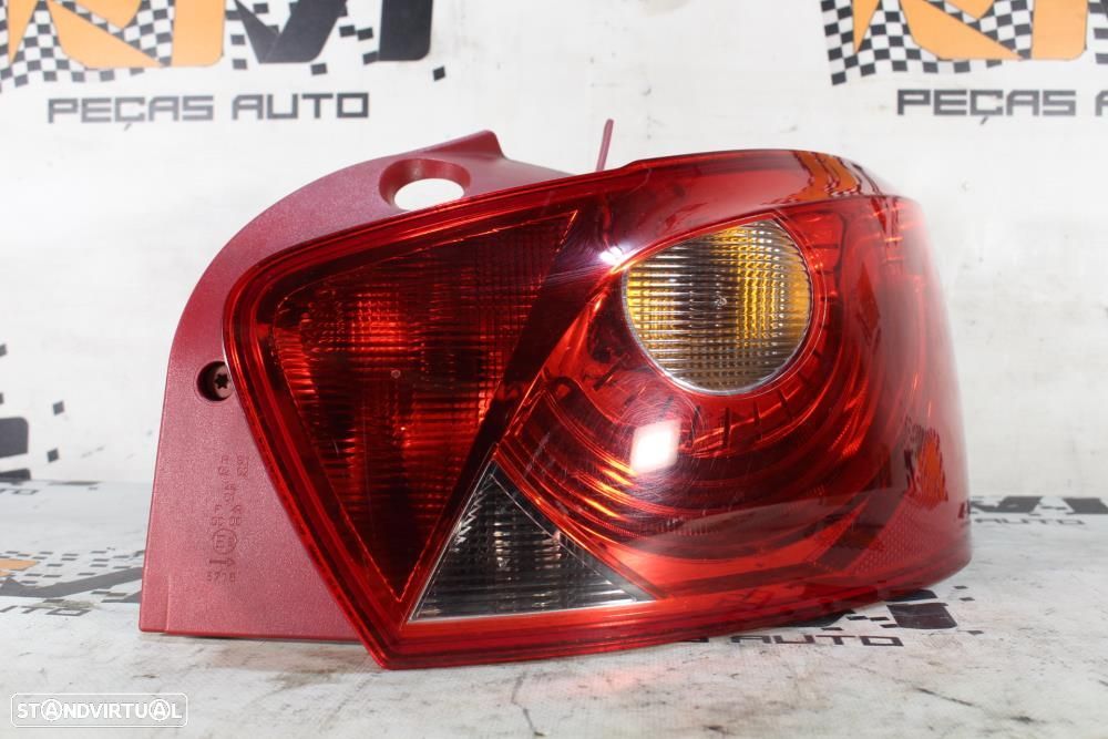 Farolim Direito Seat Ibiza Iv (6J5, 6P1)  6J4945096c / 6J4945112b / Pa - 2