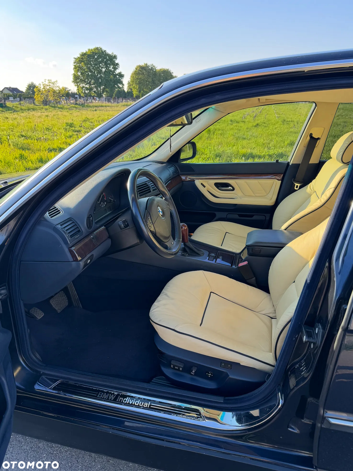 BMW Seria 7 735i - 6