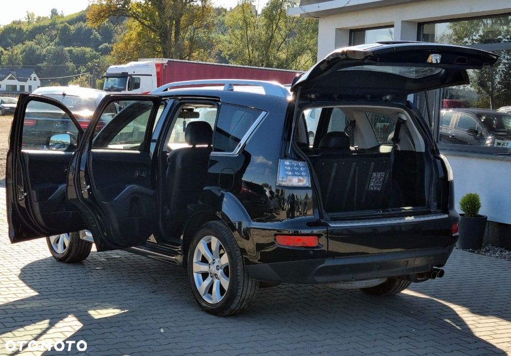 Mitsubishi Outlander - 18
