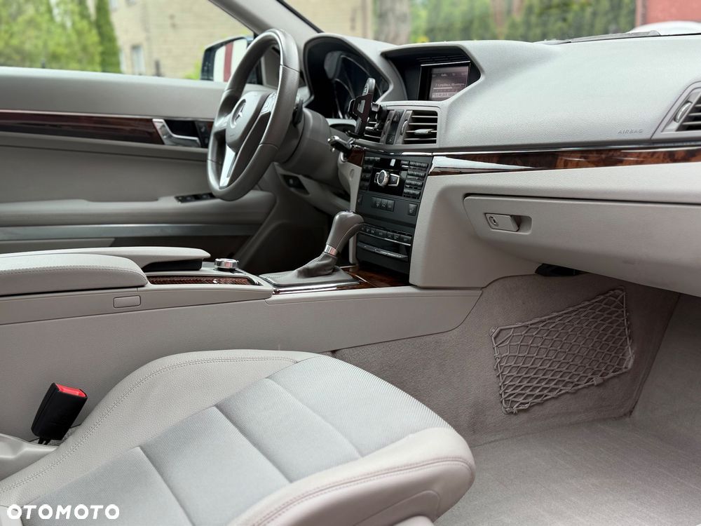 Mercedes-Benz Klasa E 200 BlueEFFICIENCY 7G-TRONIC Avantgarde - 11