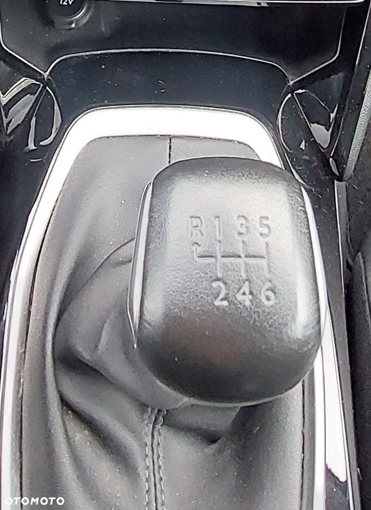 Peugeot 208 PureTech 100 Active - 31