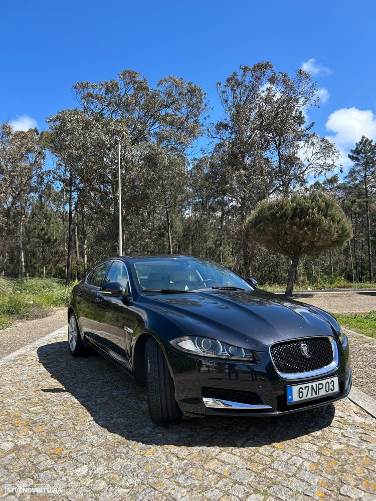Jaguar XF 3.0 V6 S - 1