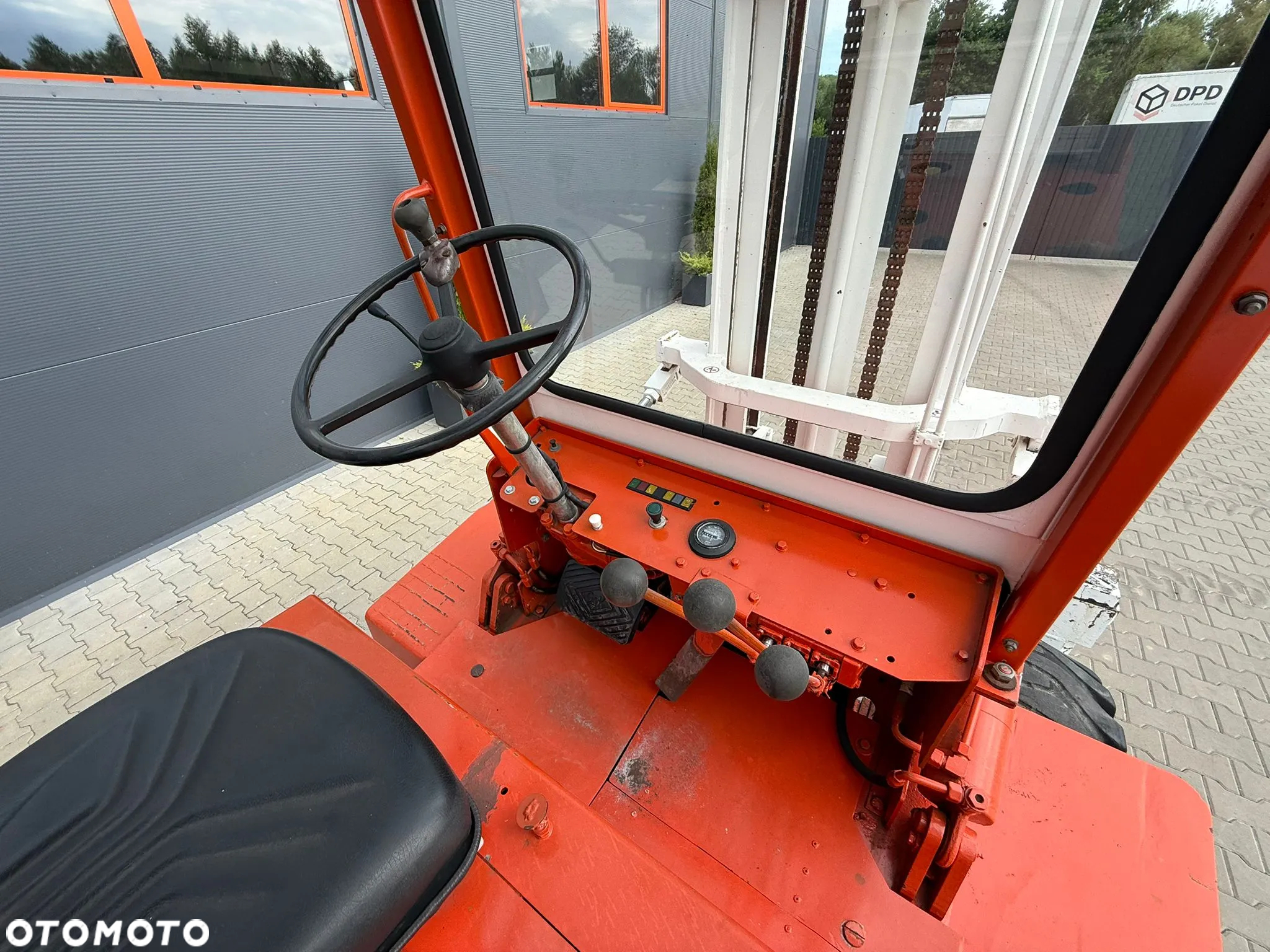 O&K Wózek widłowy terenowy O&K A30 // ładowność 3 T // silnik FORD - 17