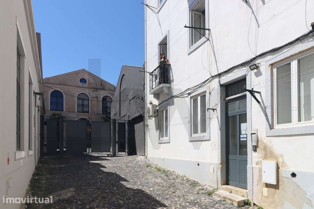 T2 Remodelado com charme histórico no Campo de Santa Clara | São Vicen - Grande imagem: 3/29