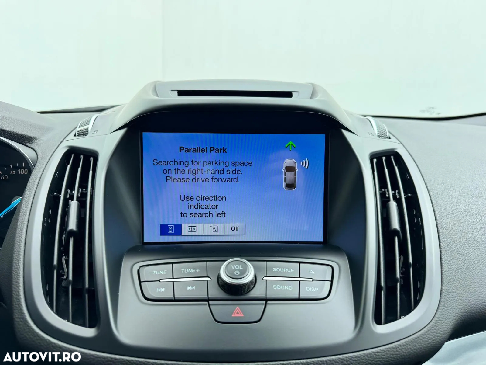 Ford Kuga 2.0 TDCi 4WD Powershift ST-Line - 35