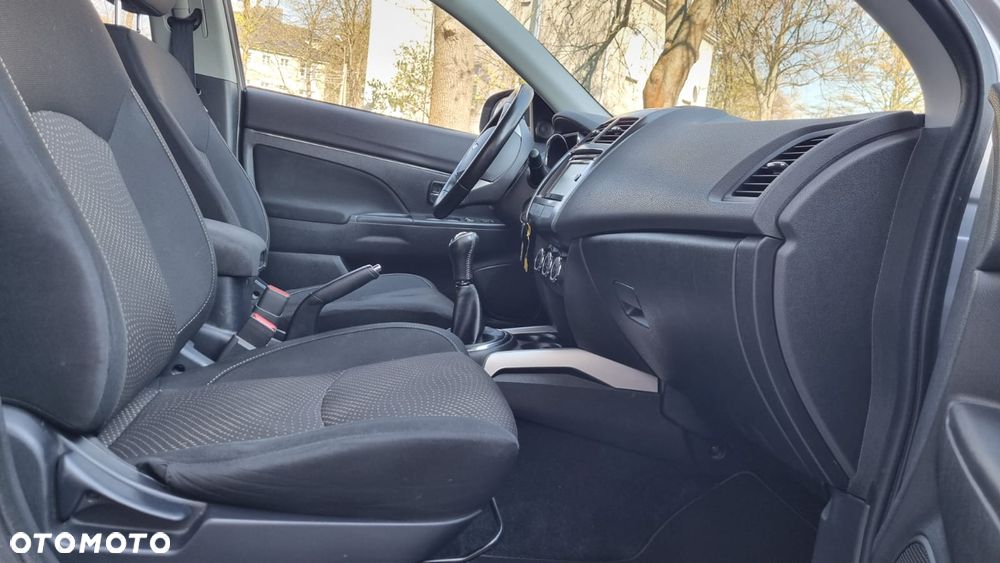 Mitsubishi ASX 1.6 Invite Navi - 18