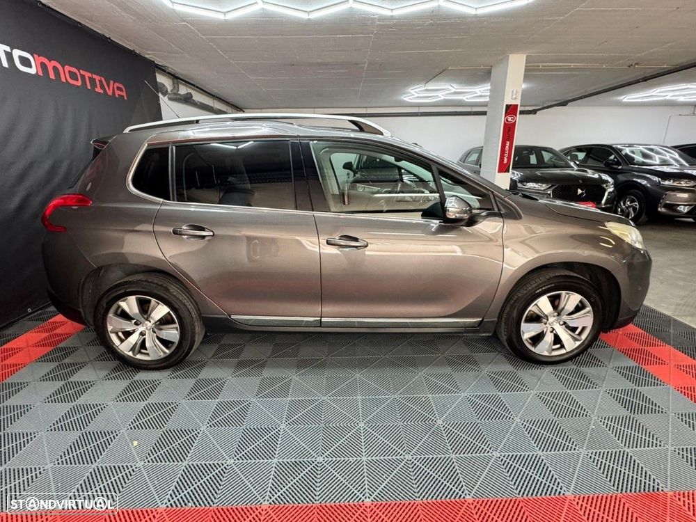 Peugeot 2008 1.2 PureTech Style EAT6 - 5