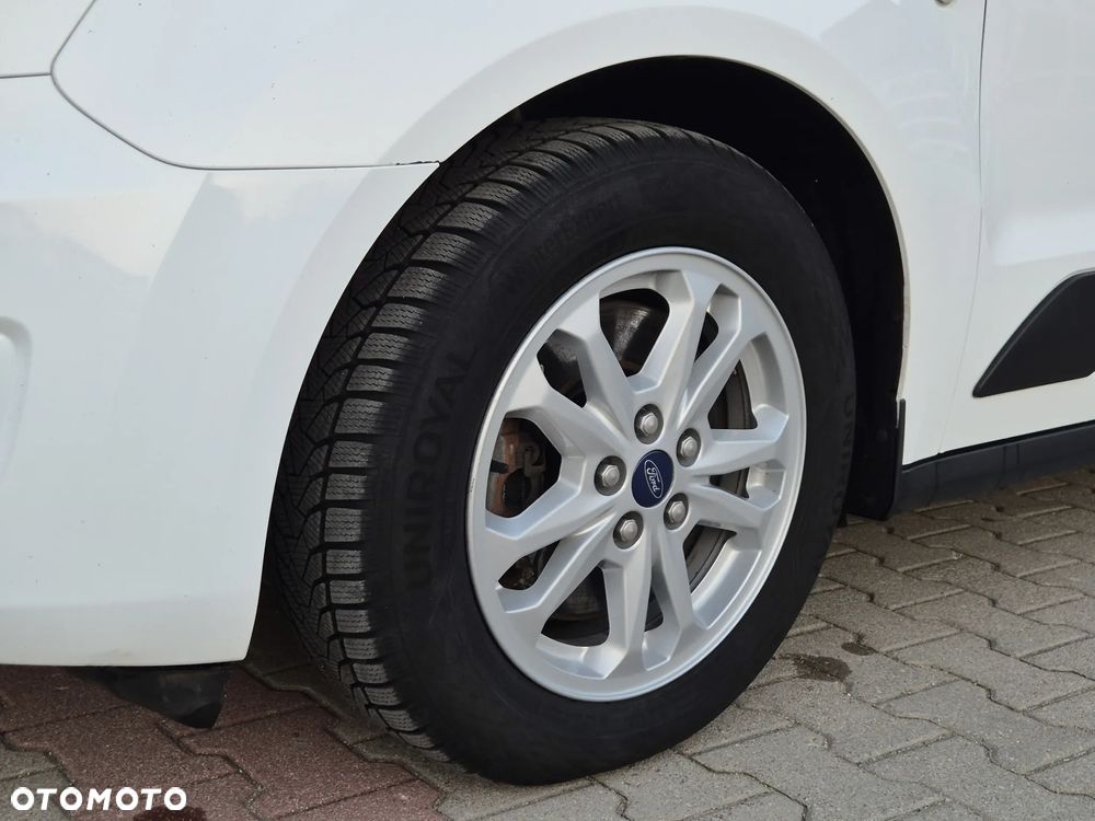 Ford Transit Connect - 18