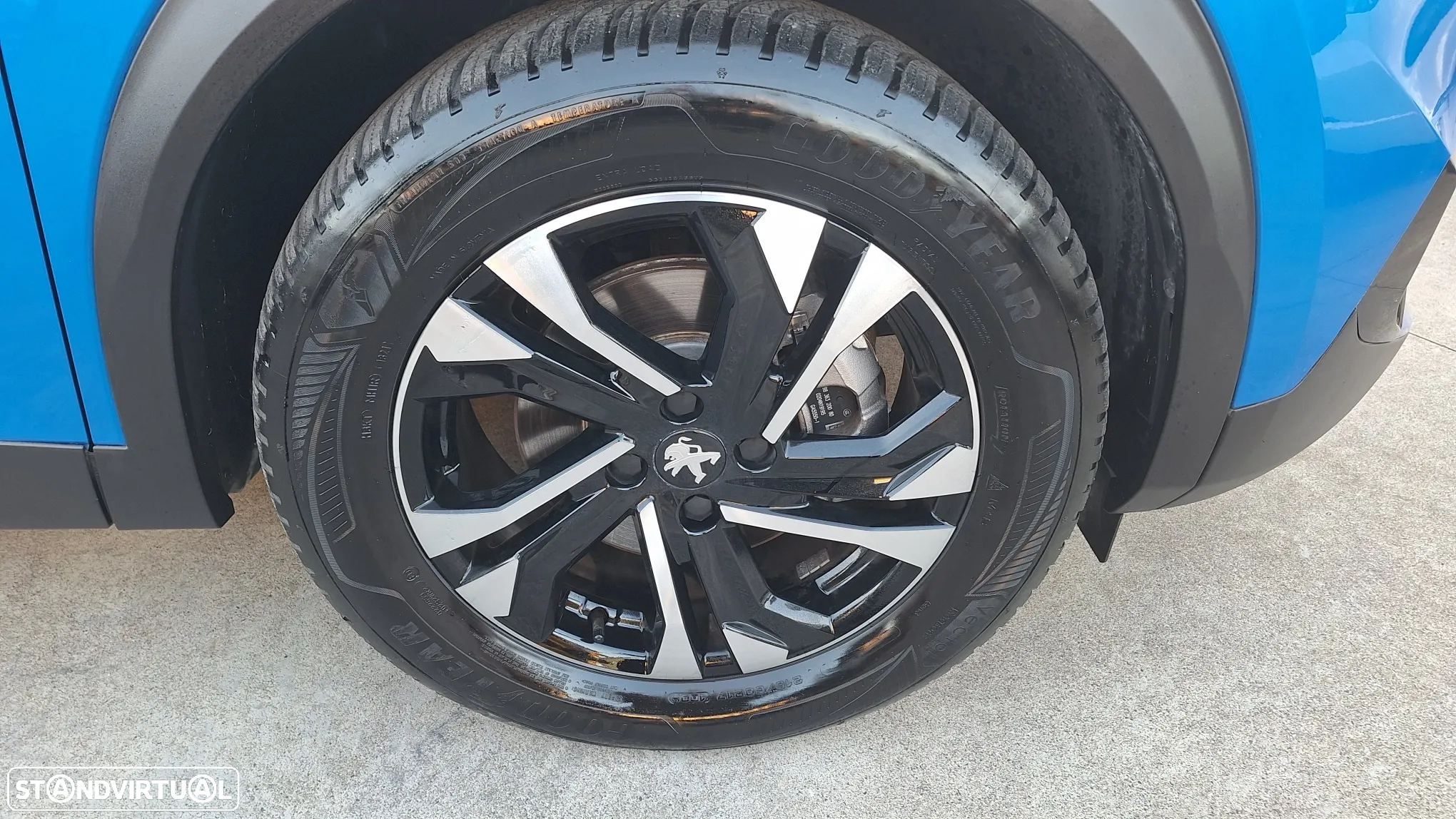 Peugeot e-2008 50 kWh Allure - 10