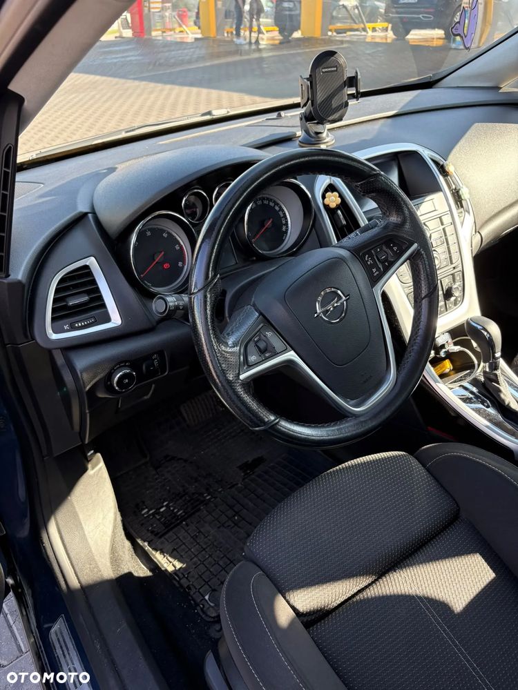 Opel Astra 2.0 CDTI Cosmo - 9