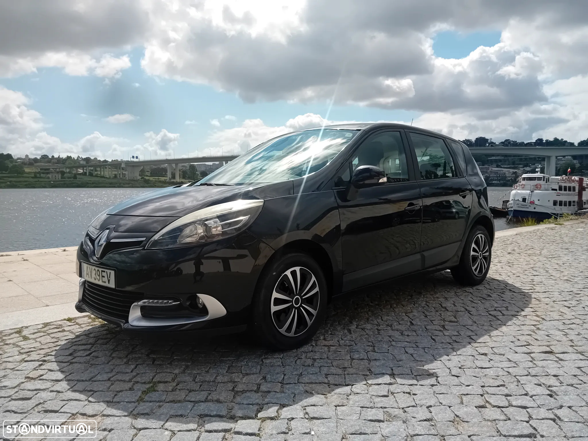 Renault Scénic 1.5 dCi Dynamique S - 3
