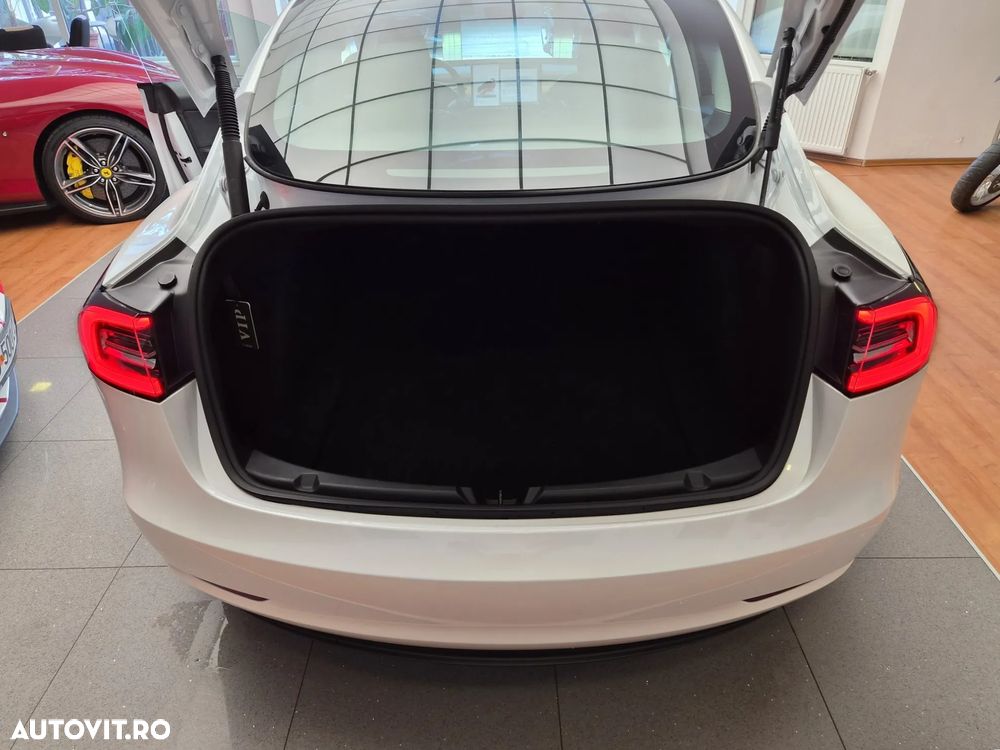 Tesla Model 3 RWD - 15