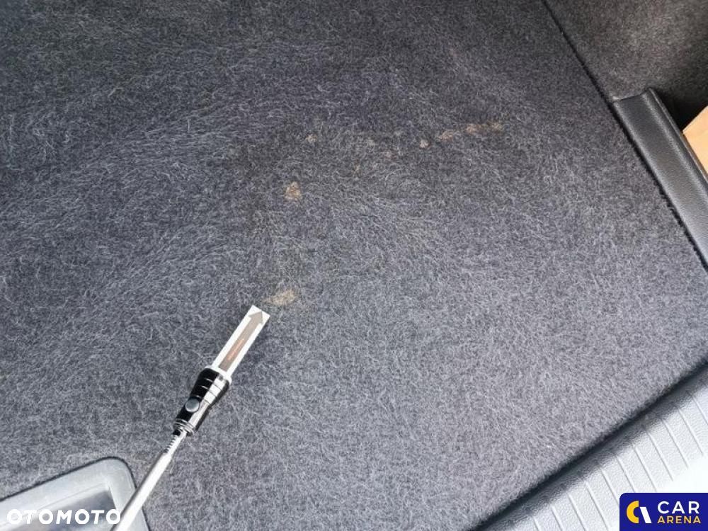 Volkswagen Tiguan - 31