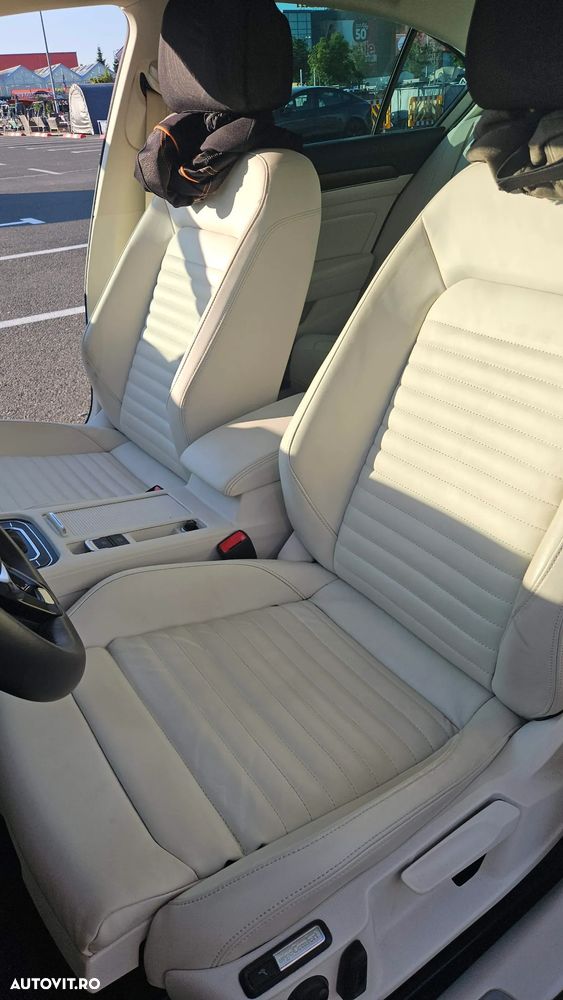 Volkswagen Passat 2.0 TDI SCR 4Mot DSG Highline - 36
