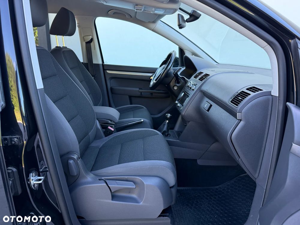 Volkswagen Touran 1.6 TDI BMT Comfortline - 26