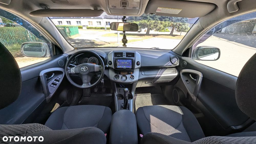 Toyota RAV4 - 9