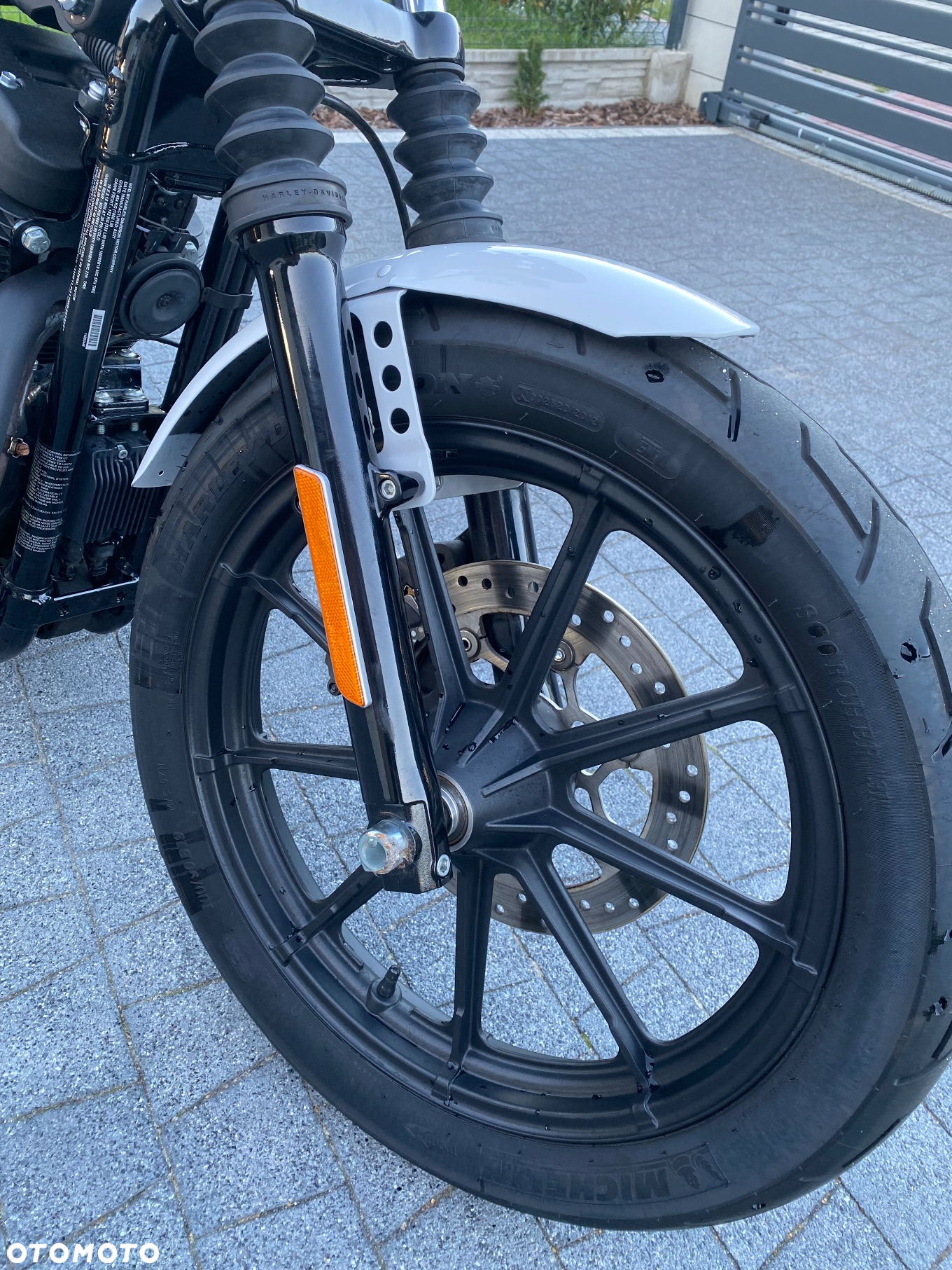 Harley-Davidson Sportster Iron 1200 - 11