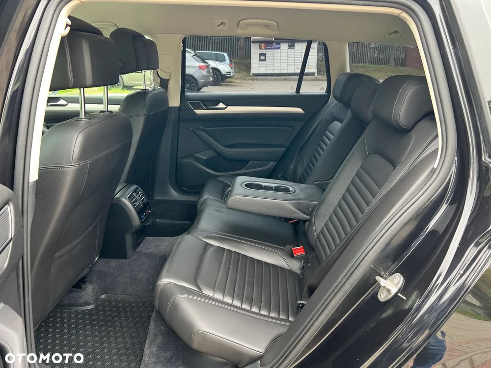 Volkswagen Passat 2.0 TDI (BlueMotion Technology) Highline - 11