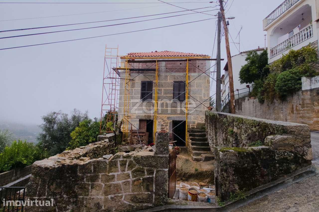 Moradia T5 em fase final de construção em Fornos de Algodres - Grande imagem: 4/18