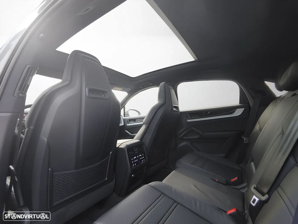 Porsche Cayenne Coupé E-Hybrid - 18