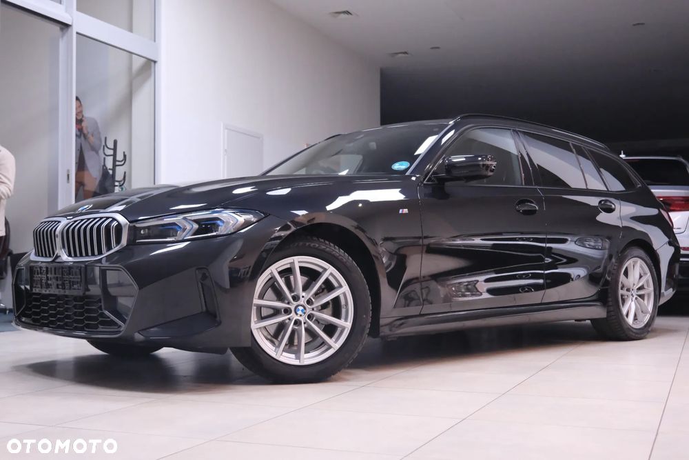 BMW Seria 3 320d xDrive M Sport - 16