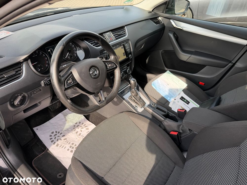 Skoda Octavia 2.0 TDI DSG Ambition - 11