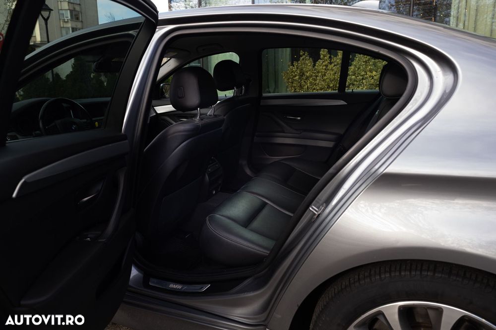 BMW Seria 5 525d xDrive Touring Aut. Modern Line - 16