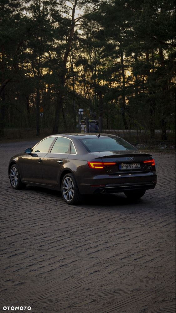 Audi A4 Limousine - 4